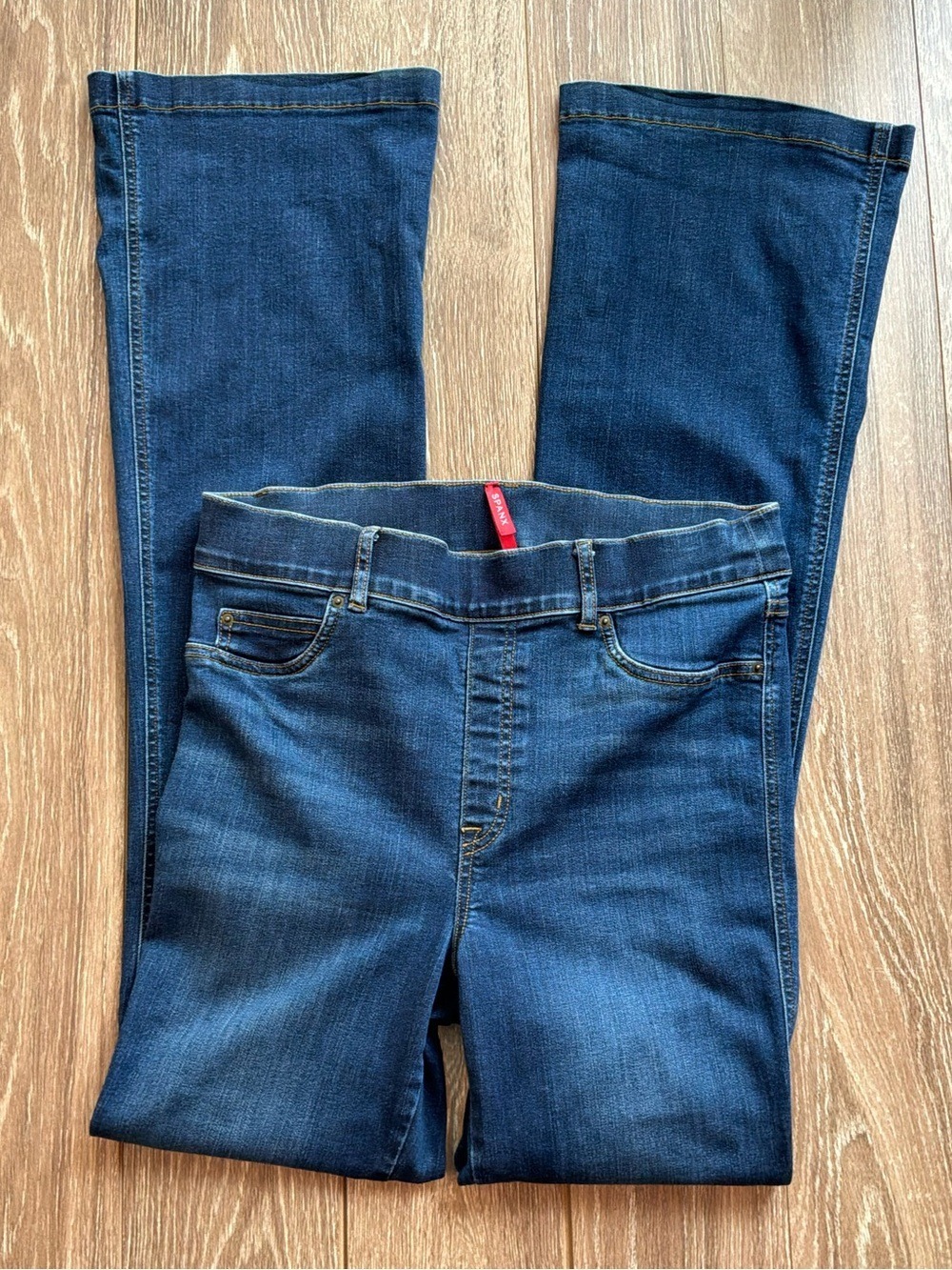 Spanx Flare Jeans with tummy control Size Large - Picture 6 of 8